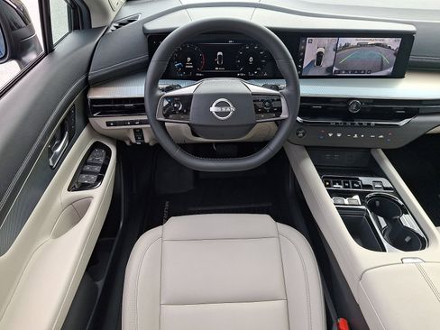 Certified 2025 Nissan Murano SL image 2