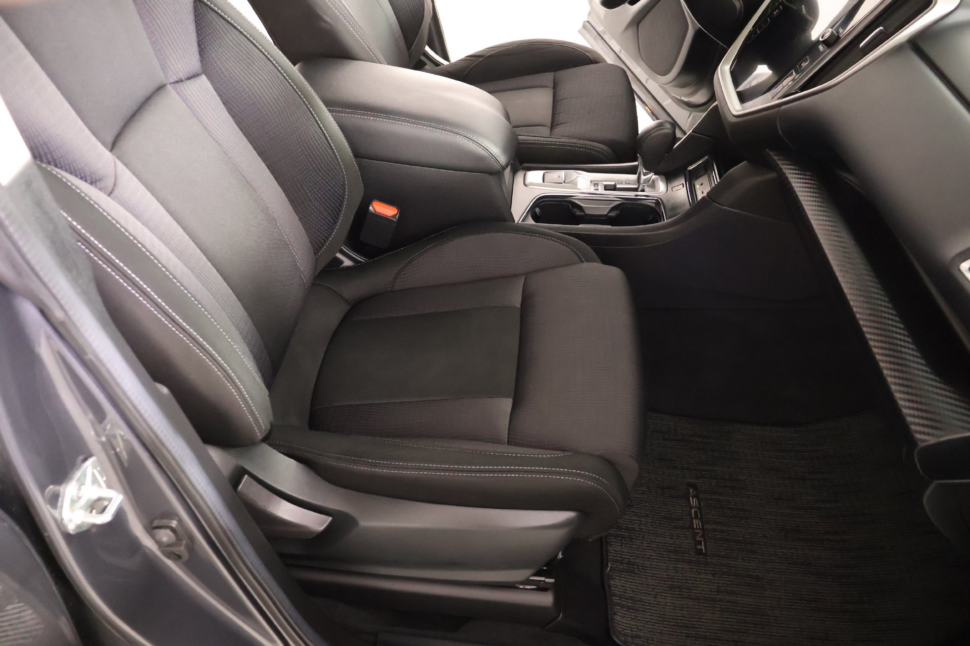 Used 2024 Subaru Ascent Premium w/ Convenience Package AWD/4WD image 14