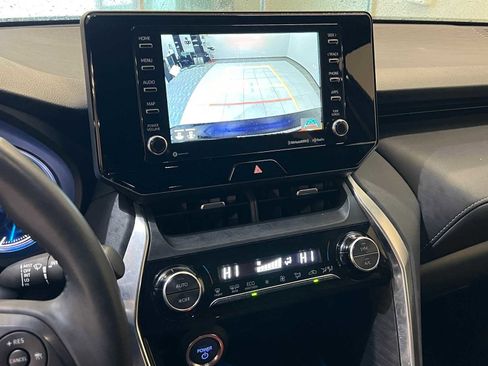 Certified 2021 Toyota Venza XLE image 24