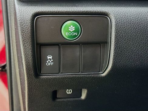 Used 2017 Honda Accord Sport image 10