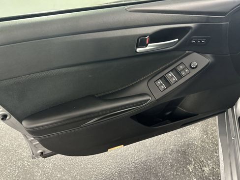 Used 2019 Toyota Avalon Touring image 34