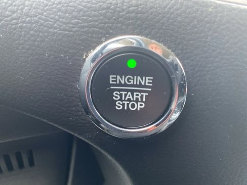 Used 2022 Ford Edge SE w/ Cargo Accessory Package image 28