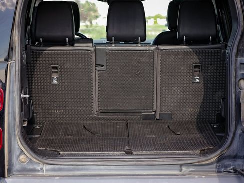 Used 2020 Land Rover Defender 110 S image 32