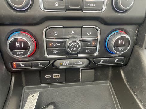 Used 2021 Chevrolet Tahoe RST image 28