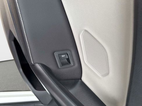 Used 2024 Volkswagen Tiguan S image 12