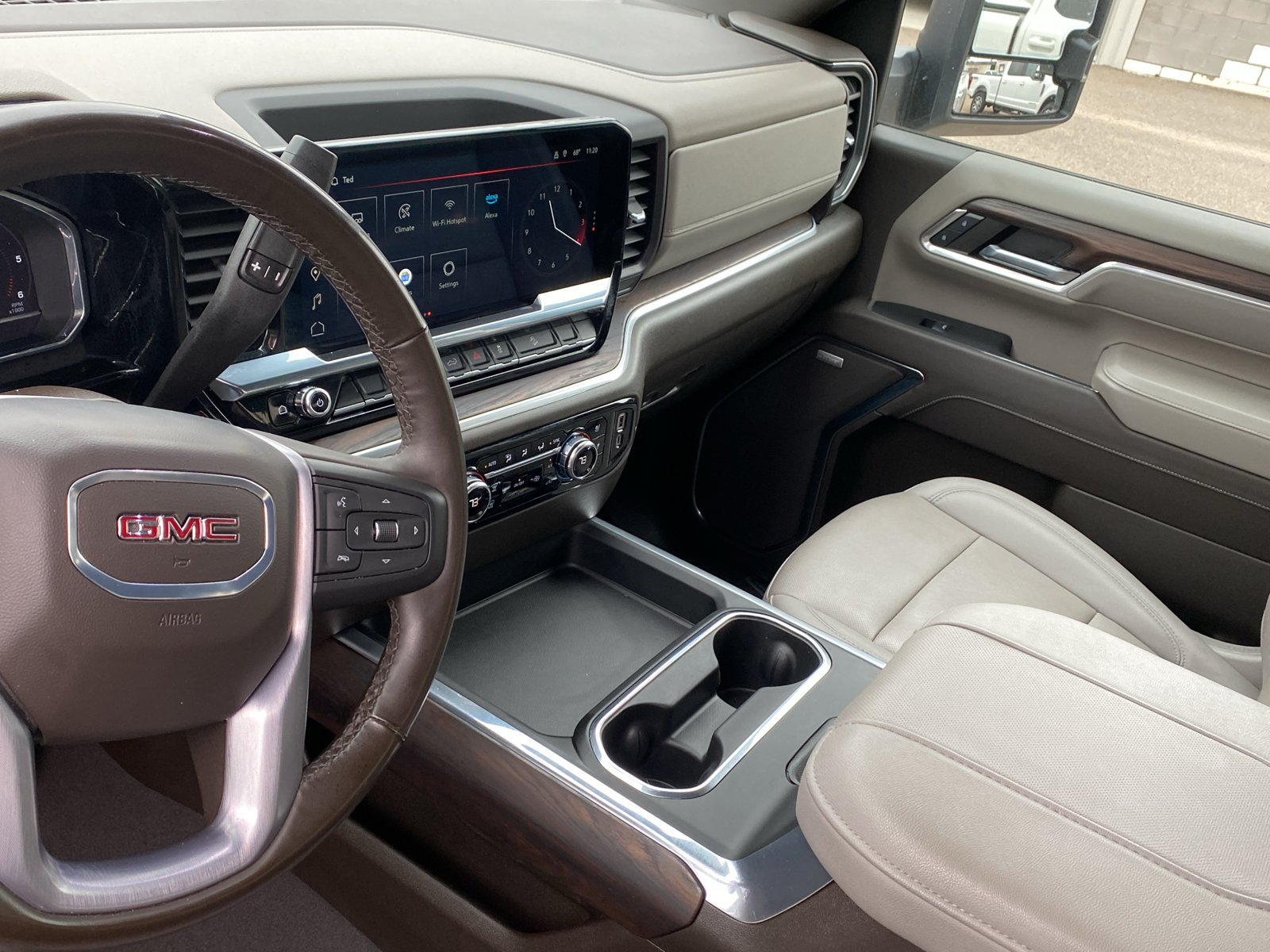 Used 2024 GMC Sierra 2500 SLT w/ SLT Premium Package AWD/4WD image 10