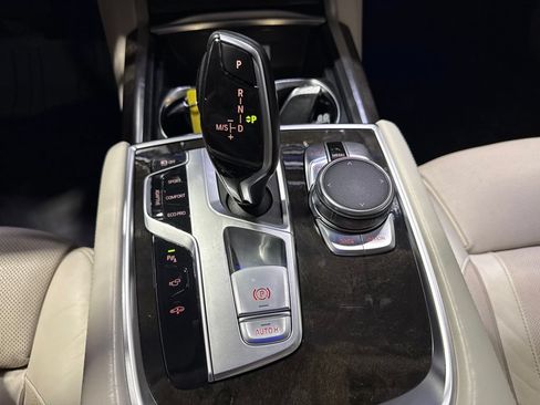 Used 2016 BMW 750i xDrive AWD/4WD image 22