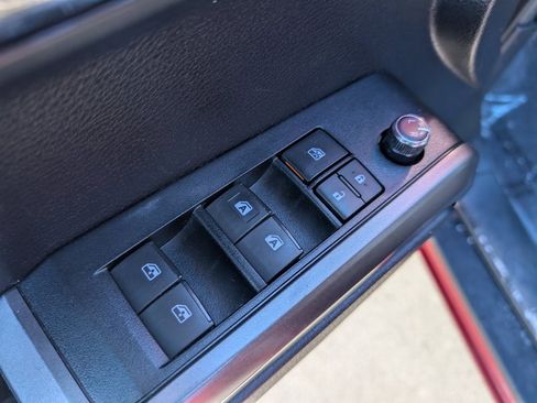 Used 2017 Toyota Tacoma TRD Sport image 14