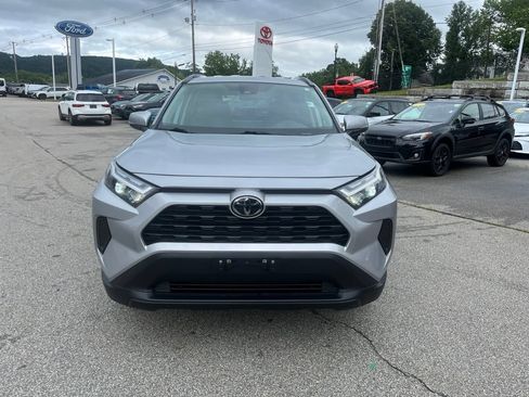 Used 2024 Toyota RAV4 XLE AWD/4WD image 2