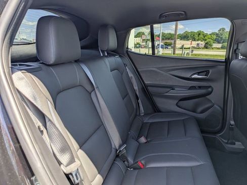 Used 2025 Buick Envista Sport Touring FWD image 31