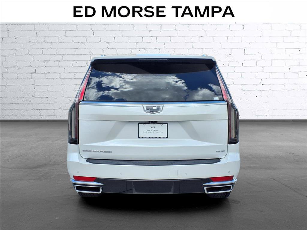 Used 2022 Cadillac Escalade Premium Luxury RWD image 4