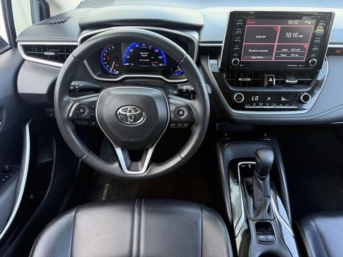 Used 2021 Toyota Corolla XLE w/ Carpet Mat Package (TMS) image 12