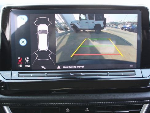 Certified 2024 Volkswagen Atlas SE image 16