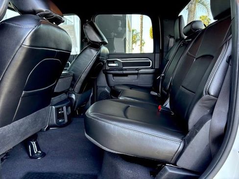 Used 2024 RAM 3500 Big Horn image 31