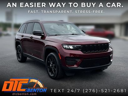 Used 2025 Jeep Grand Cherokee Altitude