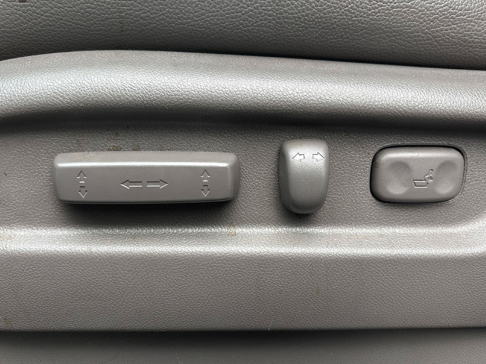Used 2016 Honda Odyssey Touring Elite image 3