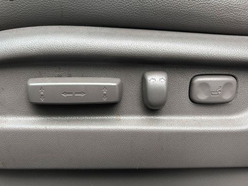 Used 2016 Honda Odyssey Touring Elite image 3