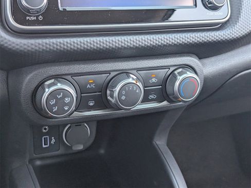 New 2025 Nissan Kicks Play S image 14