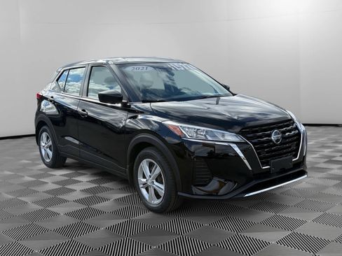 Used 2021 Nissan Kicks S image 8