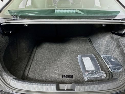 New 2026 Volkswagen Jetta SE image 16