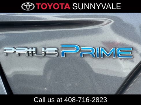 Used 2019 Toyota Prius Prime Premium FWD image 13