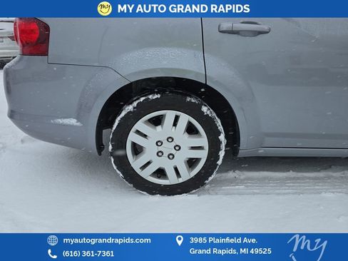 Used 2014 Dodge Avenger SE image 31