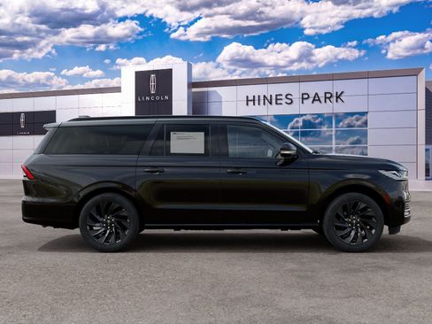 New 2027 Lincoln Navigator L Reserve w/ Jet Appearance Package AWD/4WD image 5