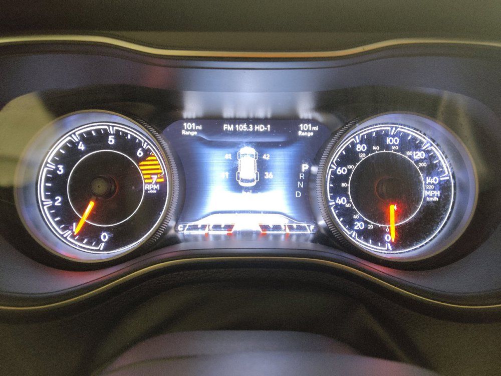 Used 2019 Jeep Cherokee Limited FWD image 23