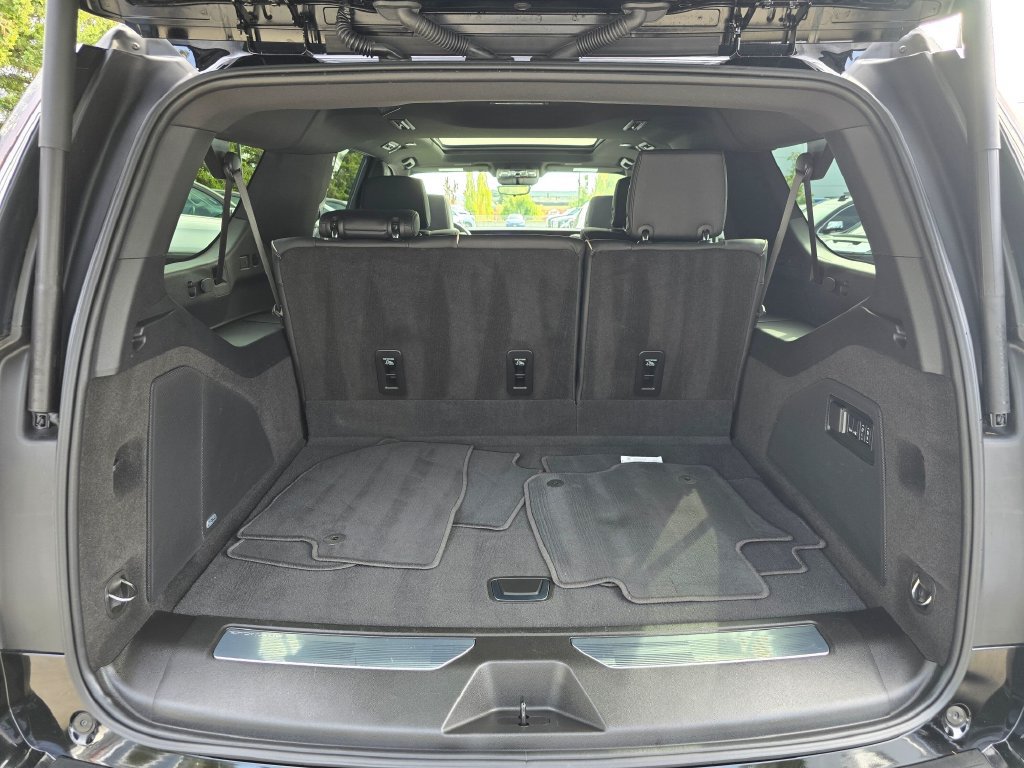 Used 2026 Cadillac Escalade ESV Sport AWD/4WD image 17