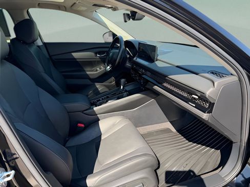 Used 2023 Honda Accord Touring image 28