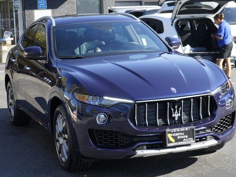 Used 2018 Maserati Levante GranLusso image 5