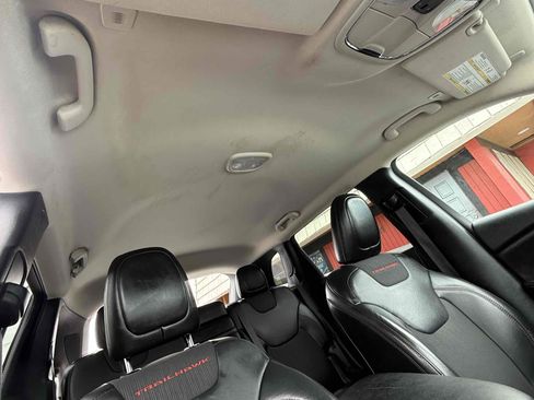 Used 2018 Jeep Cherokee Trailhawk image 54