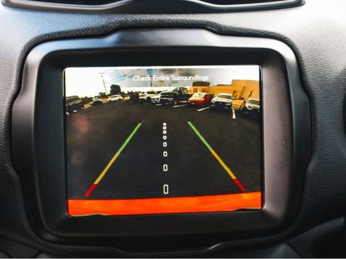 Used 2021 Jeep Renegade Latitude AWD/4WD image 21