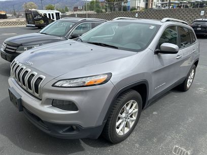 Used 2018 Jeep Cherokee Latitude w/ Cold Weather Group