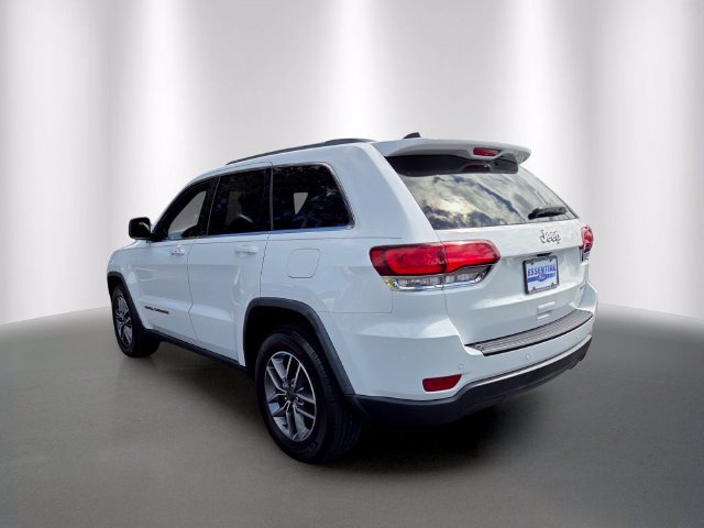 Used 2020 Jeep Grand Cherokee Laredo w/ 18" Wheel & 8.4" Radio Group RWD image 3