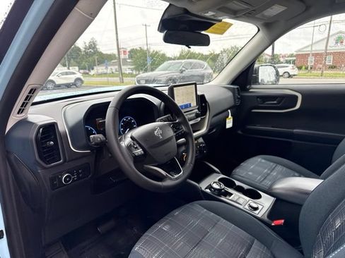 Used 2024 Ford Bronco Sport Heritage w/ Heritage Convenience Package AWD/4WD image 12