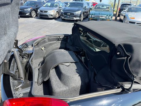 Used 2006 Pontiac Solstice Convertible w/ Premium Package RWD image 33