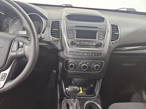 Used 2015 Kia Sorento LX FWD image 18