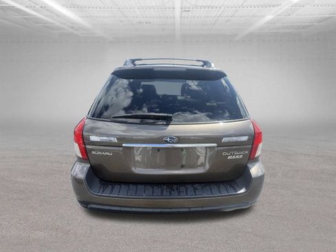 Used 2009 Subaru Outback 2.5i Limited AWD/4WD image 4