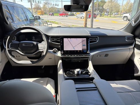 New 2026 Jeep Grand Wagoneer Limited AWD/4WD image 12