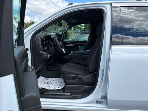 New 2026 GMC Sierra 3500 SLE w/ SLE Value Package AWD/4WD image 10