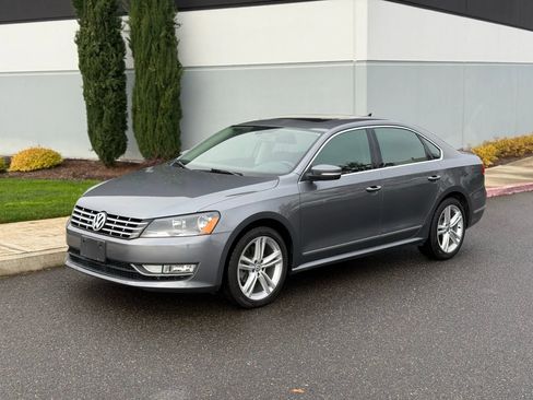Used 2013 Volkswagen Passat TDI SEL Premium image 1