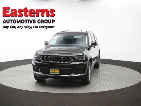 Used 2022 Jeep Grand Cherokee L Laredo w/ Luxury Tech Group I AWD/4WD image 54