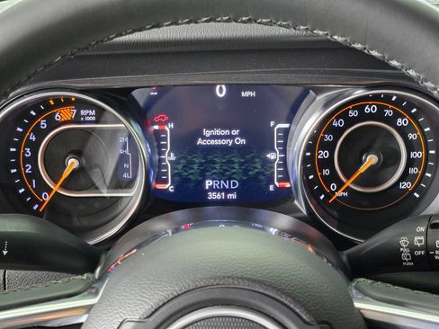 Used 2021 Jeep Wrangler Unlimited Sahara AWD/4WD image 28