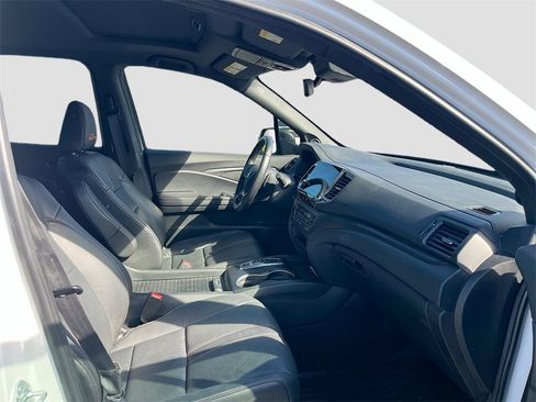 Used 2023 Honda Passport TrailSport image 30