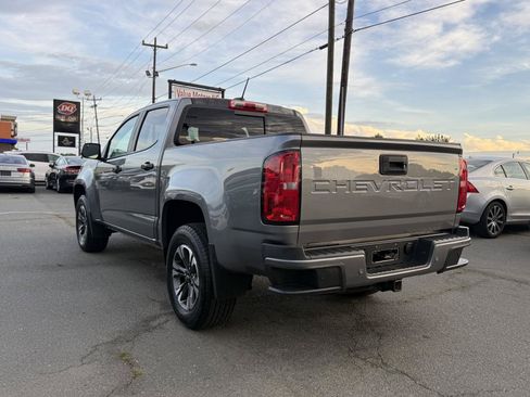 Used 2022 Chevrolet Colorado Z71 AWD/4WD image 4