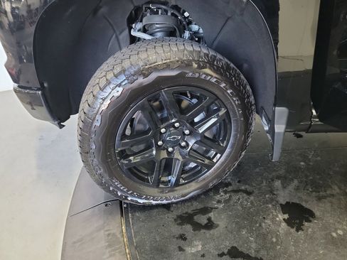 Used 2026 Chevrolet Silverado 1500 LT Trail Boss w/ LT Trail Boss Premium Package image 30