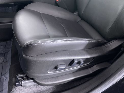 Certified 2024 Cadillac XT5 Premium Luxury image 10