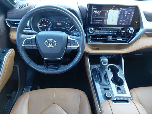 Used 2020 Toyota Highlander Platinum image 35