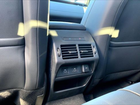 New 2025 Land Rover Discovery Sport S image 20